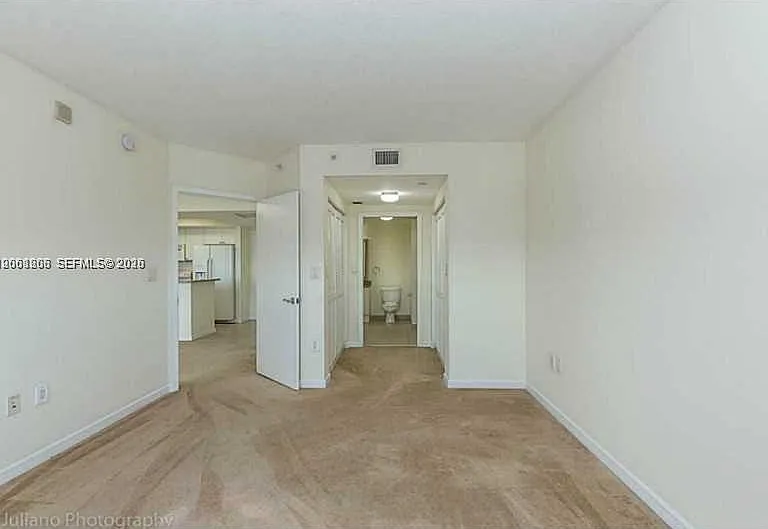 19501 W Country Club Dr #2205 — Photo 4