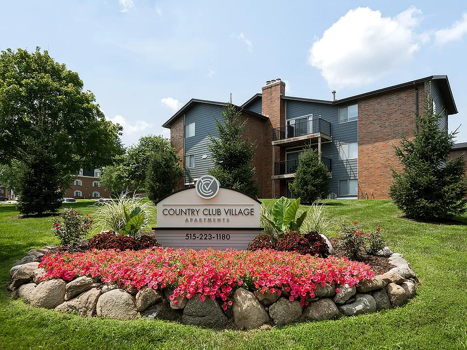 Country Club Village