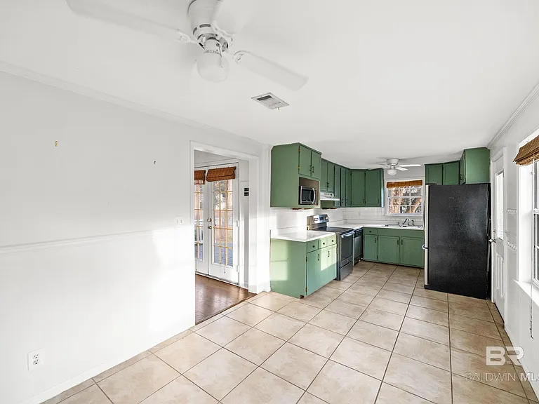 358 Pecan Ave — Photo 9
