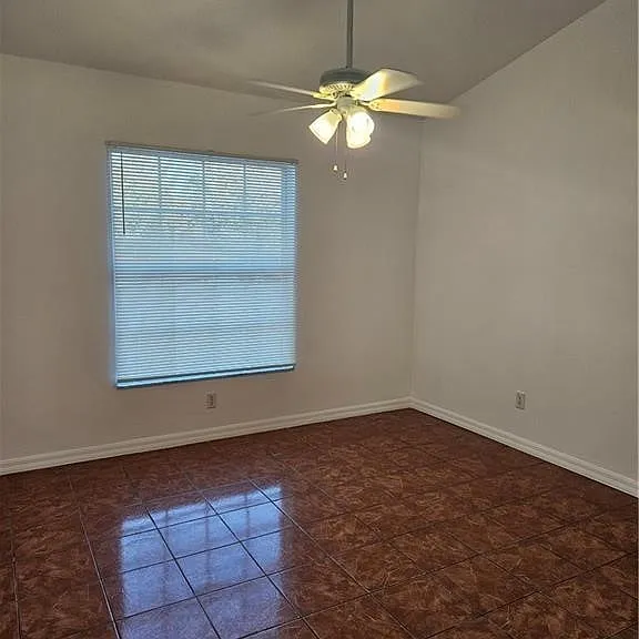 2511 Sunniland Blvd — Photo 2