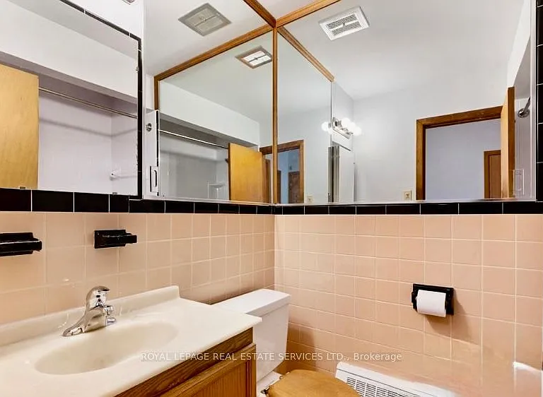 50 Peter St N #2 — Photo 4