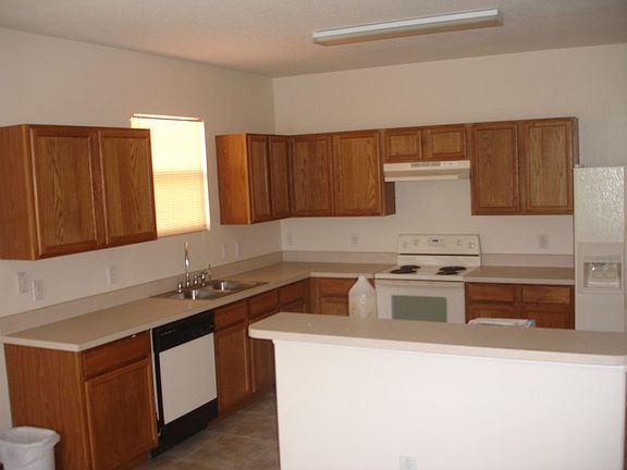 4th image of 316 Cotswold Cir