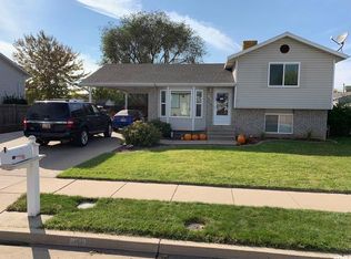 977 N 700 W, Clinton, UT 84015