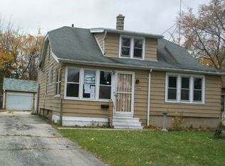 4951 N 58th St, Milwaukee, WI 53218