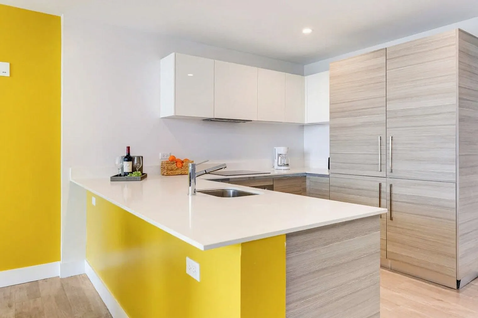 2 bed, 1.0 bath, 839 sqft, $3,351 — Photo 3