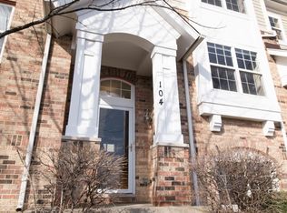 104 Prairie Ct, Morton Grove, IL 60053