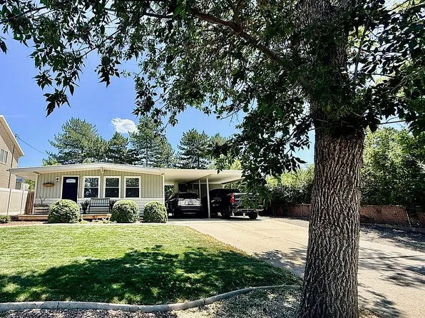 924 Madsen Ln, North Salt Lake, UT 84054