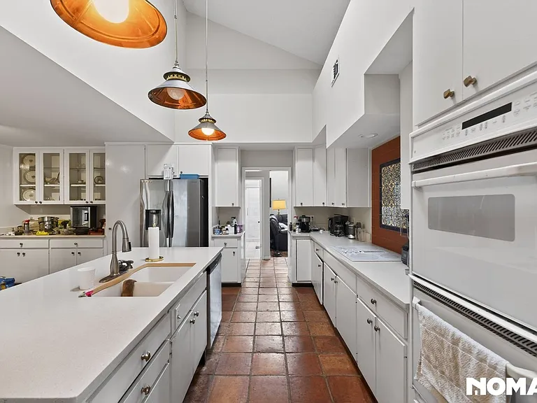 5314 Oak Bay Dr E — Photo 4