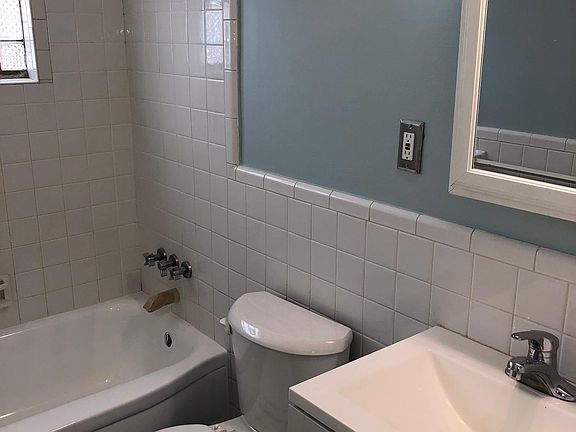 2nd image of 3230-3230 Elmhurst Ave