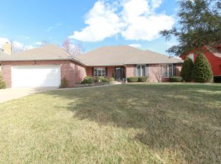 3951 E Bentree Pl, Springfield, MO 65809