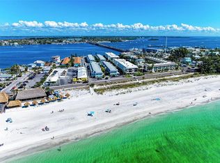 611 Gulf Dr N UNIT B16, Bradenton Beach, FL 34217