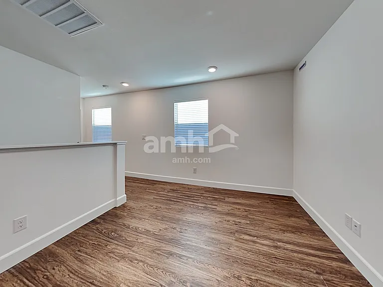 10074 Cathedral Spires Ave — Photo 9
