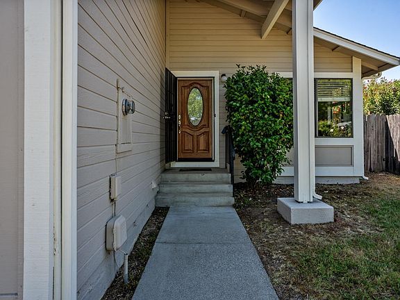 4th image of 537 Donner Court