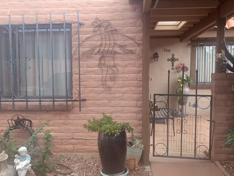 1st image of 309 W Camino Del Sonador