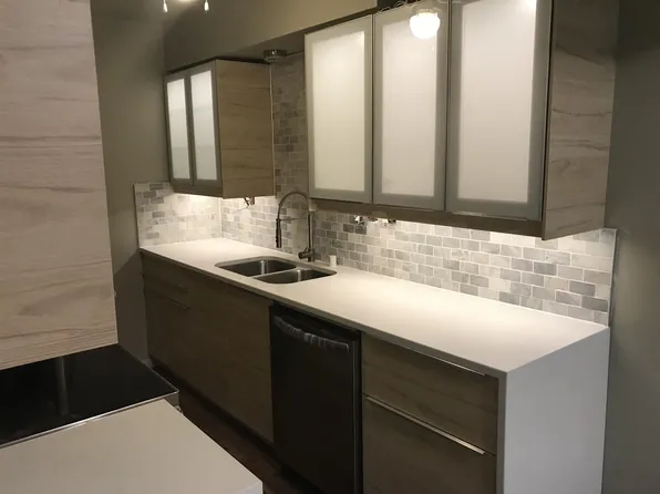 1122 E Russell Ave #101, Milwaukee, WI 53207