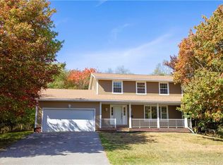 89 Park Dr, Rothesay, NB E2H 2P5