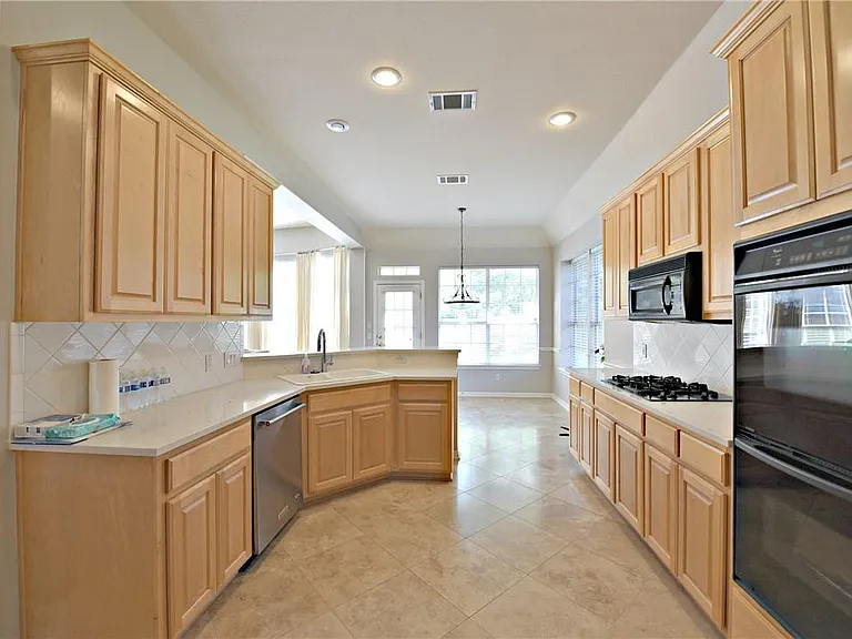 9601 Aire Libre Dr — Photo 6