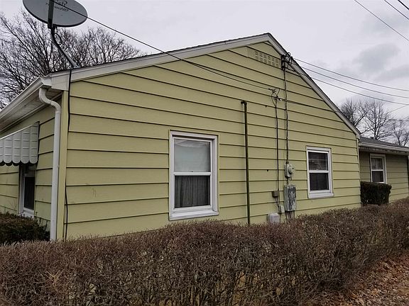2nd image of 816 Rose St