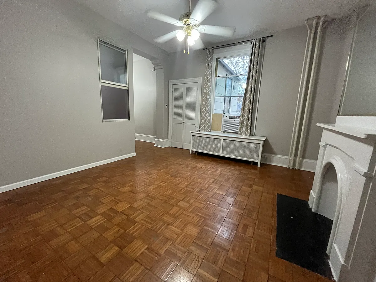 Building Photo - 3301 Baring St #5A