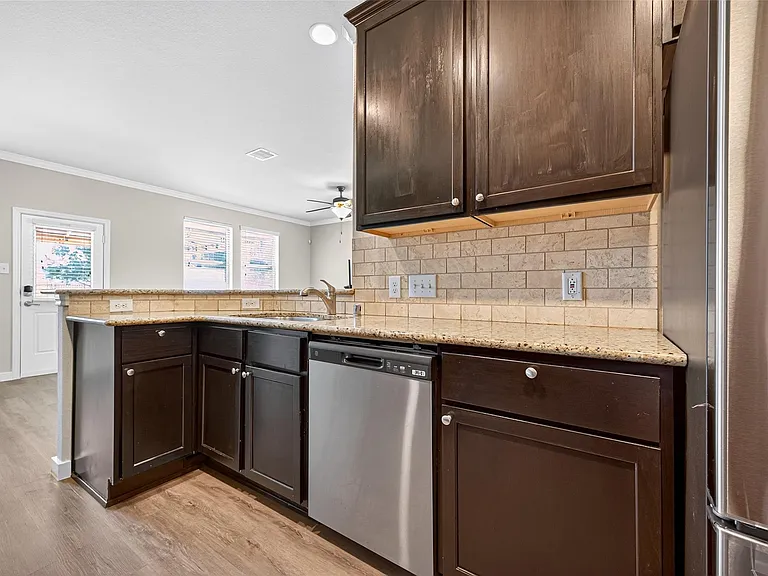 6438 Haywards Crossing South Cir — Photo 19