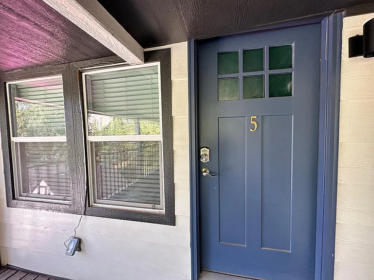 1630 NW 13th St #5 — Photo 14