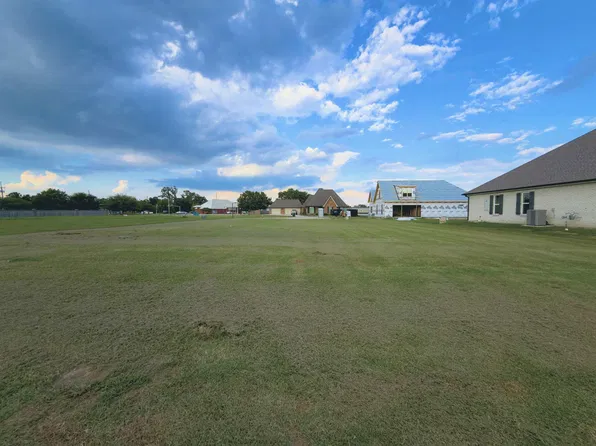 127 Godchaux Dr, Houma, LA 70360