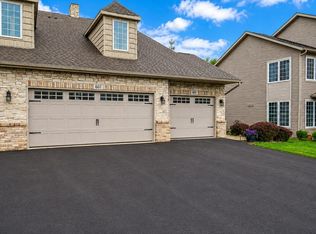 607 Queens Ct, Rockton, IL 61072