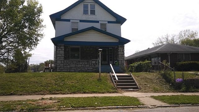 1st image of 3623 Roberts St