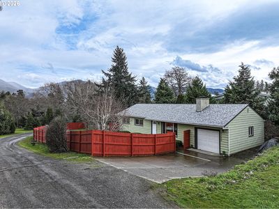 3299 Durland Dr, Hood River, OR, 97031