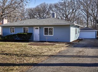 2355 N Barrington Woods Rd, Palatine, IL 60074
