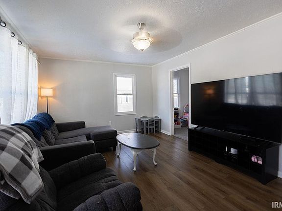 3rd image of 2525 Sunnymede Dr