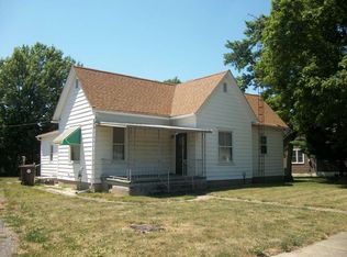 421 S Main St, Lincoln, IL 62543