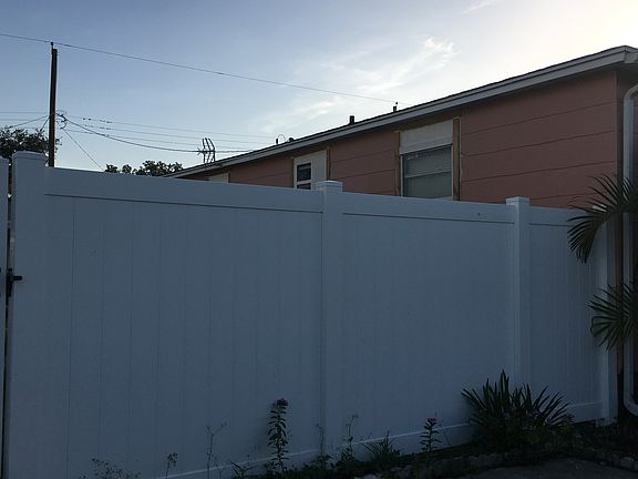 4th image of 3913 W North B St