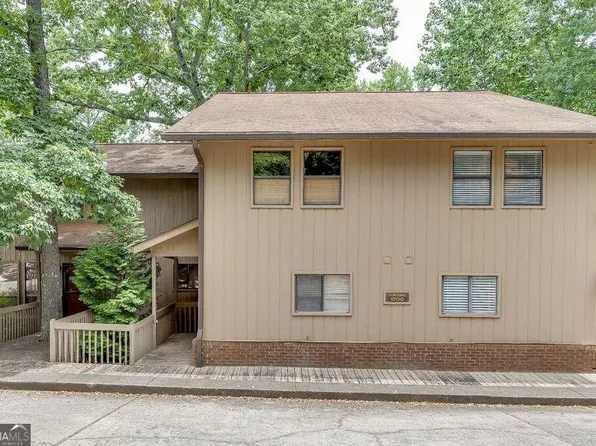 1702 Pine Tree Dr, Buford, GA 30518