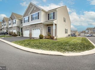 1780 Fairbank Ln, Mechanicsburg, PA