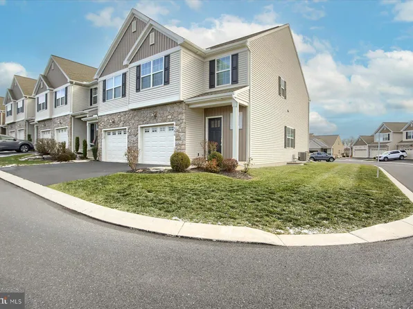 1780 Fairbank Ln, Mechanicsburg, PA 17055