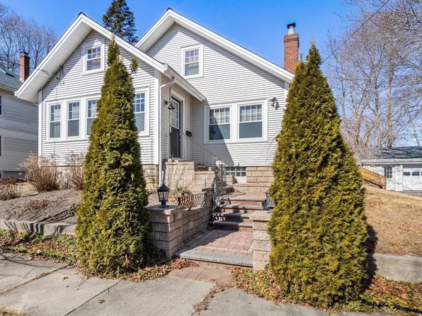 19 Pinette St, New Bedford, MA 02740