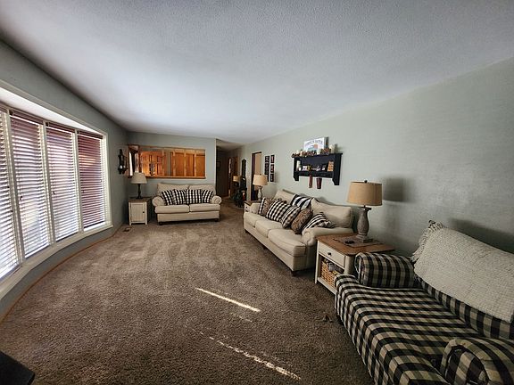 4th image of 3649 Hamilton Park Rd