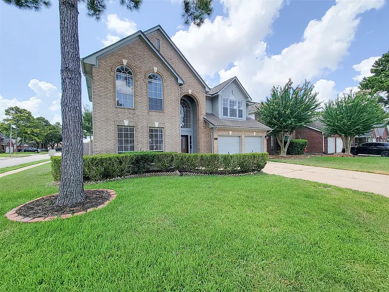 17403 Canyon Knoll Dr — Photo 2