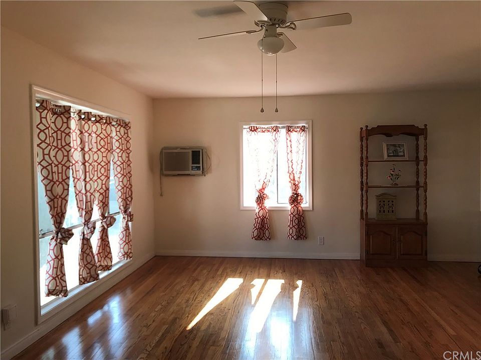 1st image of 327 Cadbrook Dr