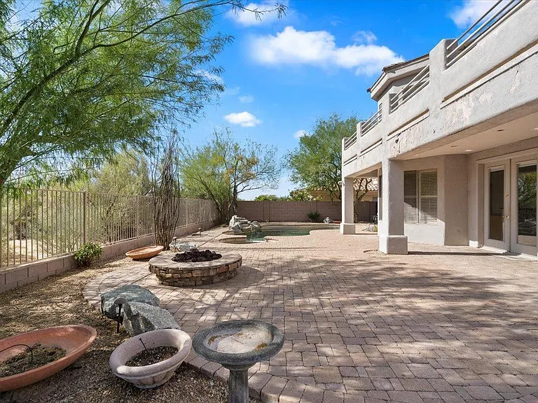 5505 E Calle Del Sol — Photo 40