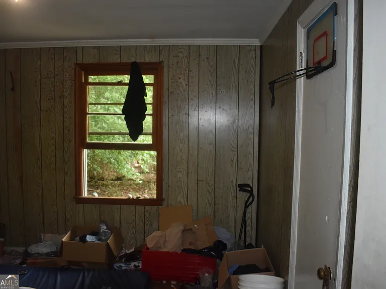 1387 Dewey St — Photo 35