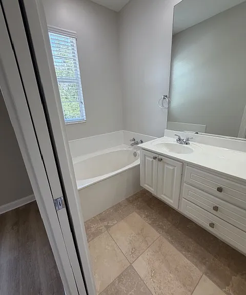 1547 Napoli Dr — Photo 20
