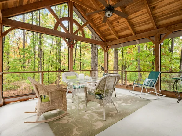 404 Waterside Dr, Carrboro, NC 27510