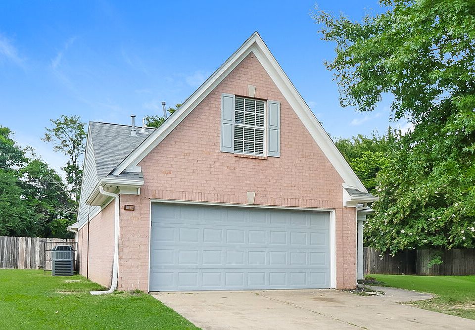 1st image of 10678 Pecan Meadow Dr N