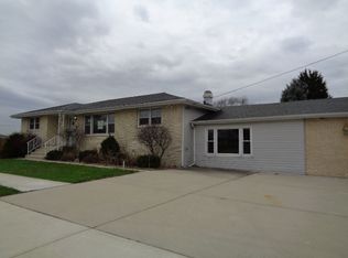 6400 W 83rd Pl, Burbank, IL