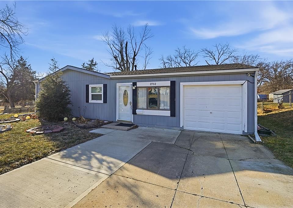 1st image of 2732 S 51st Ter