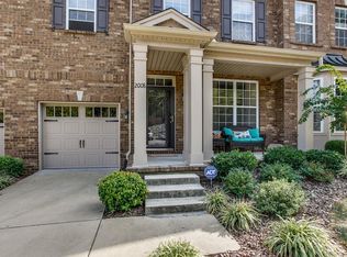2008 Traemoor Village Dr, Nashville, TN 37209
