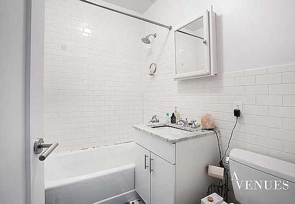 4th image of 280 Manhattan Ave APT 5C