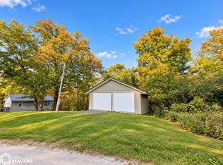 3095 Caron Dr, Brooklyn, IA 52211